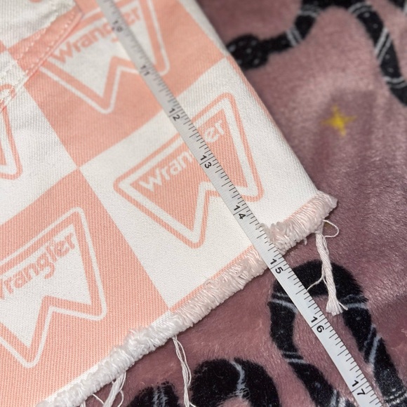 Wrangler Vintage Peach Shorts NWT - Picture 11 of 11